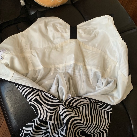Trina Turk Dress Size 2 - Picture 15 of 16